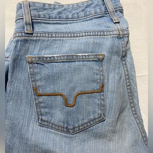 Distressed Kimes “Jennifer” jeans size 4x34